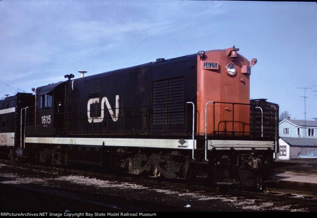 CN 1615